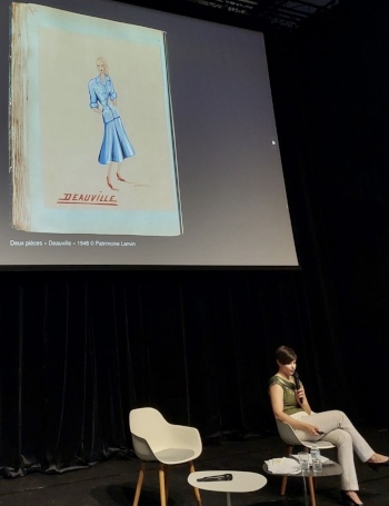 Laëtitia HEDDE presenting the Deauville model by Lanvin (thumbnail)